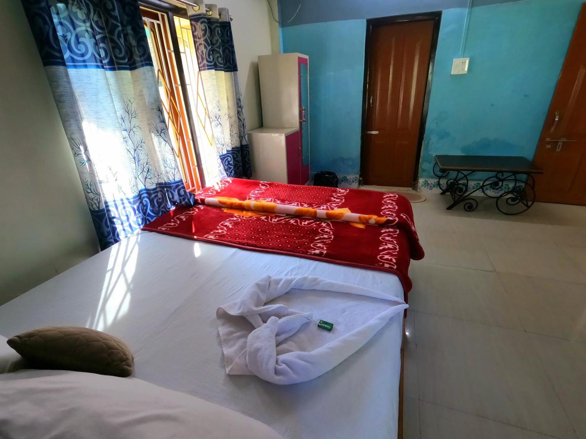 Kareng Party Camp N Homestay Kaziranga Bagian luar foto