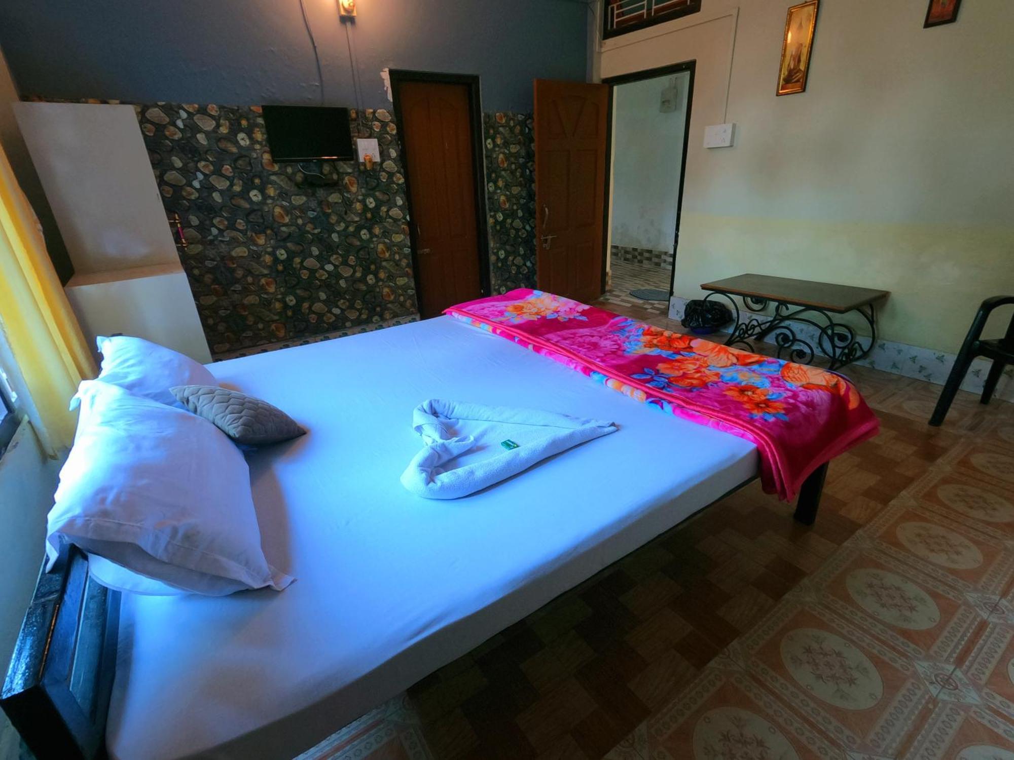 Kareng Party Camp N Homestay Kaziranga Bagian luar foto