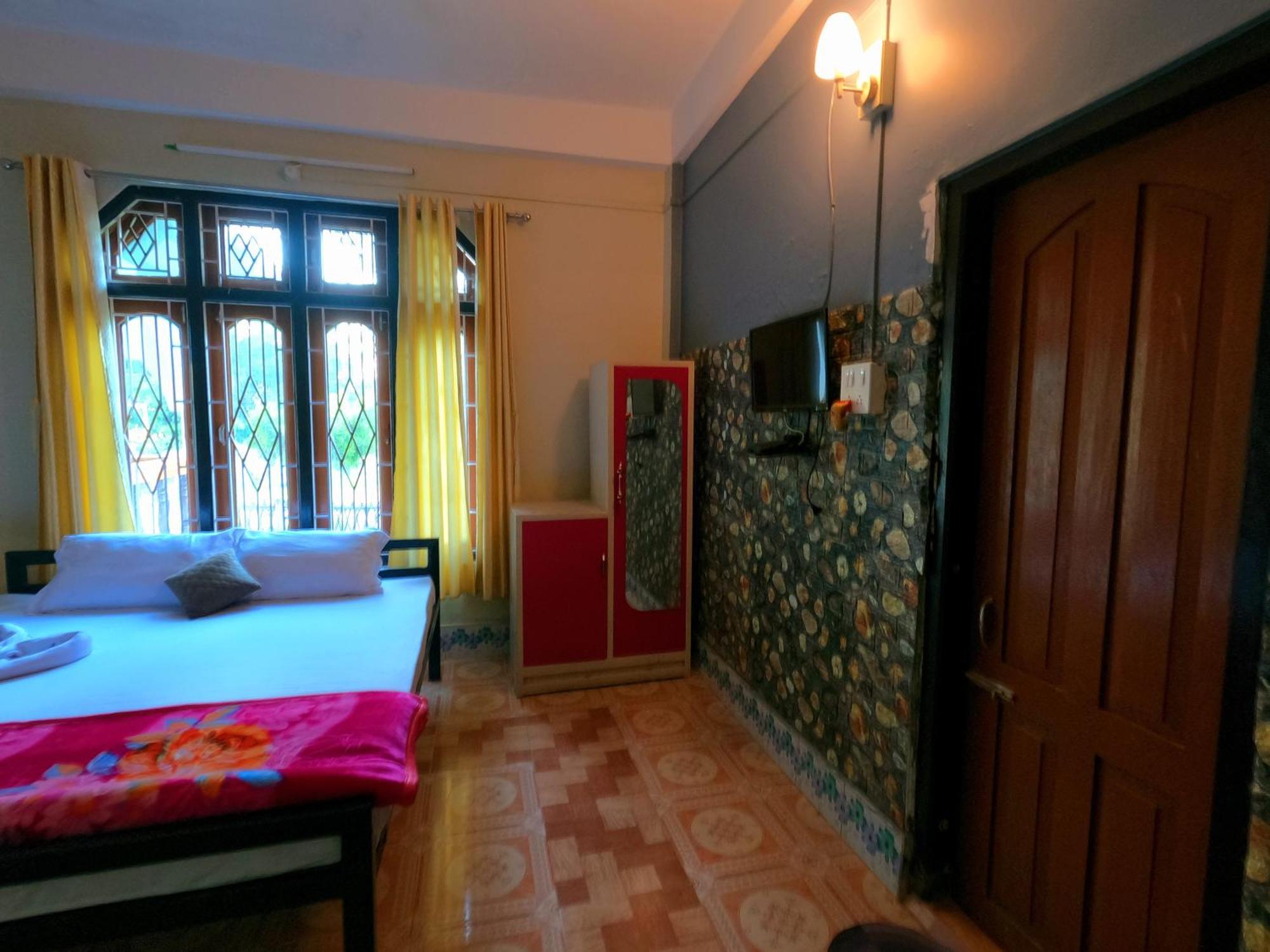 Kareng Party Camp N Homestay Kaziranga Bagian luar foto