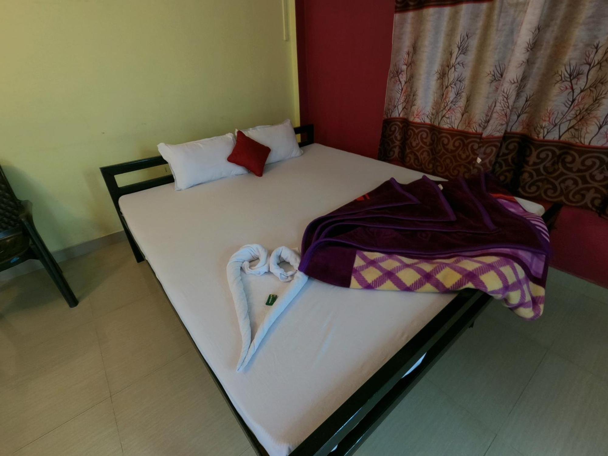 Kareng Party Camp N Homestay Kaziranga Bagian luar foto