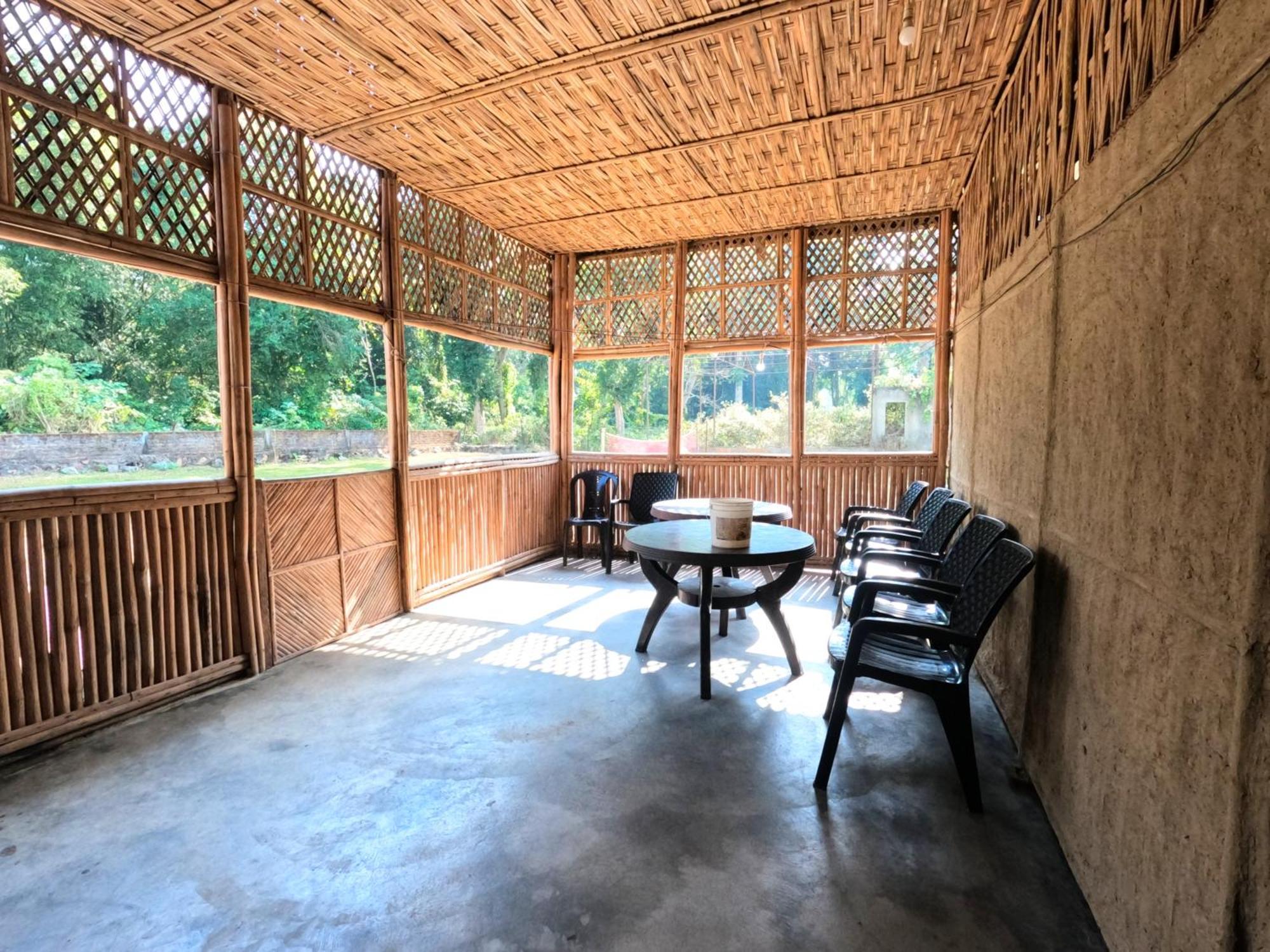 Kareng Party Camp N Homestay Kaziranga Bagian luar foto